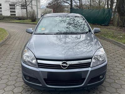 Gebraucht Opel Astra 101 PS (74 kW) 2006 Grau Limousine