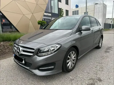 Gebraucht Mercedes B200 Urban 136 PS (100 kW) 2016 Grau Kleinwagen