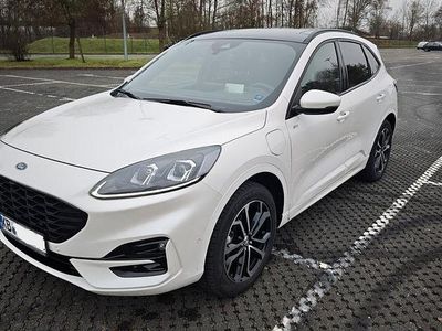 Weiß Gebraucht 2022 Ford Kuga ST-Line X SUV | 25.400 € (Fairer Preis)