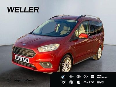 Rot Gebraucht 2018 Ford Tourneo Courier Titanium Van / Kleinbus | 13.990 € (Etwas zu teuer)