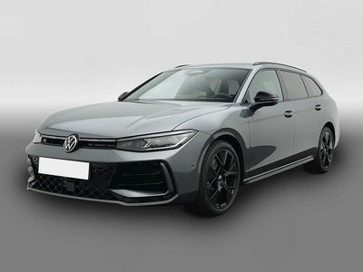 Usata VW Passat Style 193 CV (141 kW) 2025 Grigio Station wagon