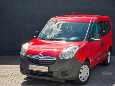 Gebraucht Opel Combo Selection 95 PS (69 kW) 2017 Tomatenrot Van / Kleinbus