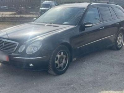 Mercedes E220