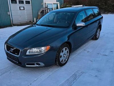 Andere farben Gebraucht 2009 Volvo V70 R-Design Kombi | 5.800 €