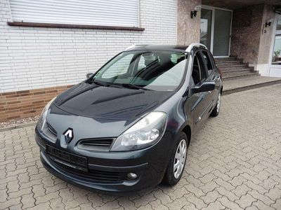Grau Gebraucht 2008 Renault Clio II Dynamique Limousine | 1.998 € (Fairer Preis)