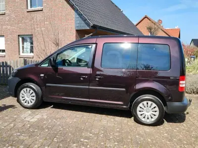 Occasion VW Caddy 86 ch (63 kW) 2011 Violet Monospace