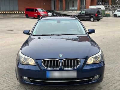 Gebraucht BMW 525 197 PS (144 kW) 2007 Blau Kombi