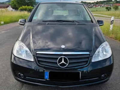 Gebraucht Mercedes A160 95 PS (69 kW) 2010 Schwarz Kleinwagen