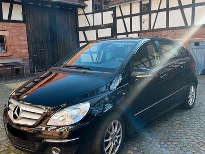 Mercedes B180