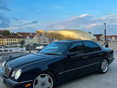 Gebraucht Mercedes E420 Avantgarde 279 PS (205 kW) 1997 Violet Limousine