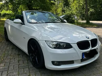 Gebraucht BMW 335 Cabriolet 306 PS (225 kW) 2009 Weiß Cabrio