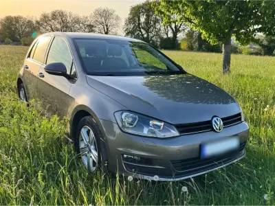 Gebraucht VW Golf VII Comfortline 105 PS (77 kW) 2013 Grau Limousine