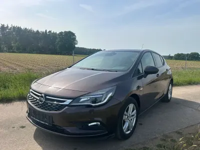 Gebraucht Opel Astra Active 125 PS (91 kW) 2017 Braun Limousine