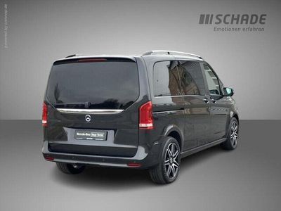 Usata Mercedes V300 AMG 237 CV (174 kW) 2023 Grigio Monovolume