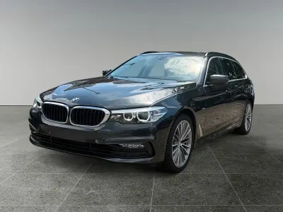 Gebraucht BMW 540 Sport Line 340 PS (250 kW) 2017 Grau Kombi