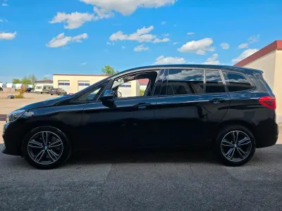 Gebraucht BMW 218 Gran Tourer Sport Line 150 PS (110 kW) 2019 Schwarz Van / Kleinbus