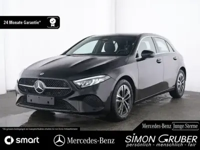 Gebraucht Mercedes A200 Progressive 163 PS (119 kW) 2025 Lack kosmosschwarz (metallic) Limousine
