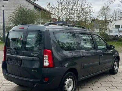 Gebraucht Dacia Logan MCV Lauréate 105 PS (77 kW) 2009 Grau Kombi