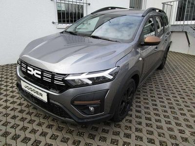 Grau Gebraucht 2024 Dacia Jogger Extreme Van / Kleinbus | 22.500 € (Fairer Preis)