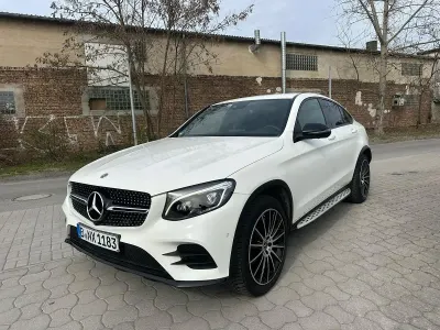 Używany Mercedes GLC250 AMG line 204 KM (150 kW) 2018 Biały SUV