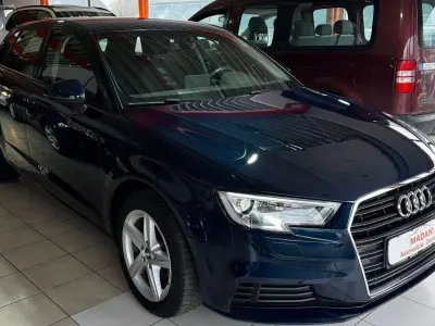 Brugt Audi A3 Sportback Basis 116 HK (85 kW) 2020 Blå Hatchback