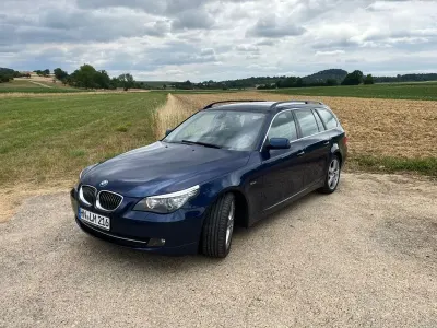 Gebraucht BMW 525 197 PS (144 kW) 2007 Blau Kombi