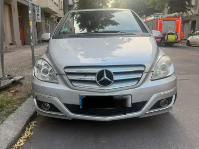 Gebraucht Mercedes B150 95 PS (69 kW) 2008 Grau Van / Kleinbus