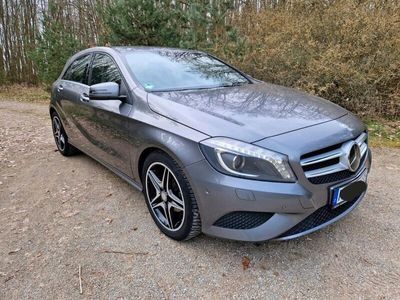 gebraucht Mercedes A180 CDI / d BlueEfficiency Urban *Navi*Kamera*PDC