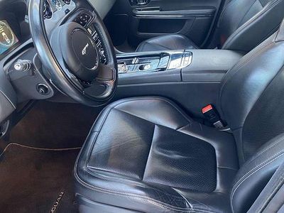 Usata Jaguar XJ Luxury 275 CV (202 kW) 2014 Grigio Berlina