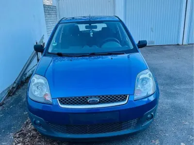 Gebraucht Ford Fiesta 65 PS (47 kW) 2006 Blau Kleinwagen