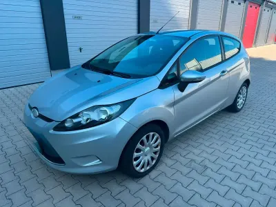 Gebraucht Ford Fiesta 60 PS (44 kW) 2010 Grau Kleinwagen
