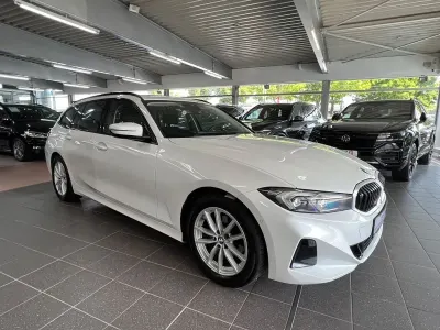 Gebraucht BMW 318 Sport Line 150 PS (110 kW) 2022 Mineralweiss Kombi