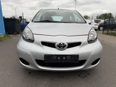 Gebraucht Toyota Aygo City 68 PS (50 kW) 2009 Silber Kleinwagen