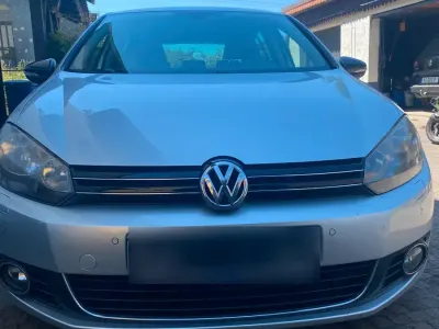 Gebraucht VW Golf VI 100 PS (73 kW) 2011 Silber Kleinwagen