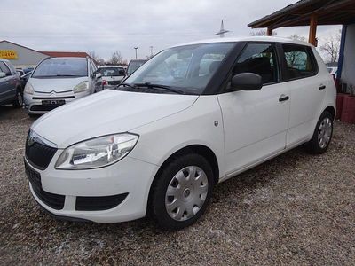 Gebraucht Skoda Fabia 75 PS (55 kW) 2012 Weiß Limousine
