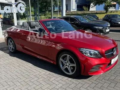 Gebraucht Mercedes C200 AMG line 184 PS (135 kW) 2019 Hyazinthrot Cabrio