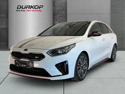 Gebraucht Kia ProCeed GT 204 PS (150 kW) 2020 (hw2) deluxe white m (metallic) Kombi