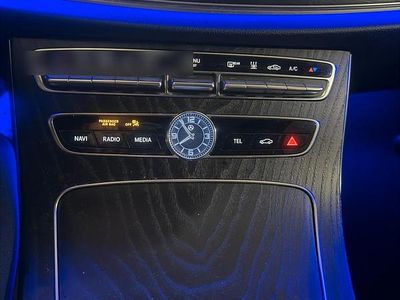 Gebraucht Mercedes E220 194 PS (142 kW) 2019 Weiß Kombi