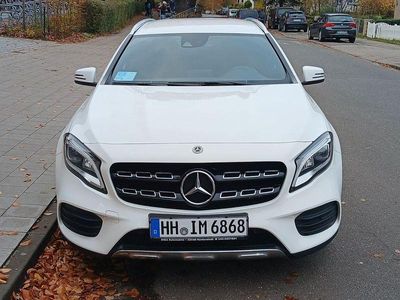 Mercedes GLA220