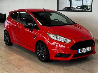 Gebraucht Ford Fiesta ST 182 PS (133 kW) 2014 Rot Kleinwagen