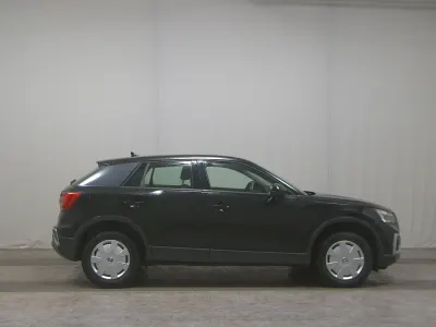 Używany Audi Q2 Advanced 150 KM (110 kW) 2022 Czarny SUV