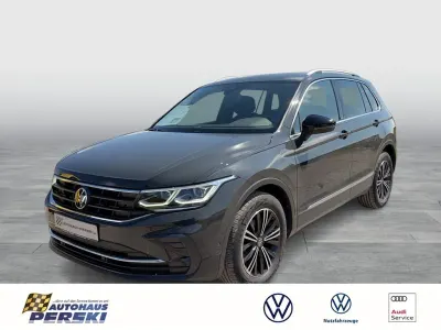 Gebraucht VW Tiguan Move 150 PS (110 kW) 2023 Grau SUV