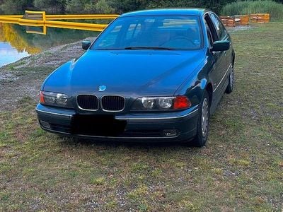 BMW 523