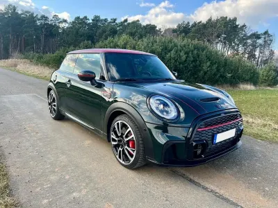 Gebraucht Mini John Cooper Works 231 PS (169 kW) 2023 Grün Kleinwagen