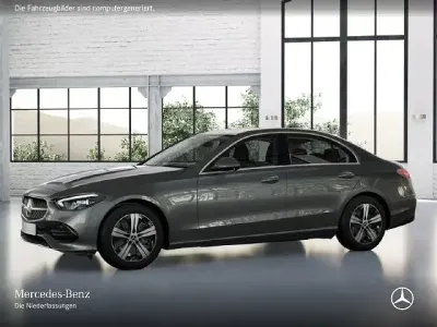 Gebraucht Mercedes C200 Avantgarde 204 PS (150 kW) 2022 Selenitgrau Limousine
