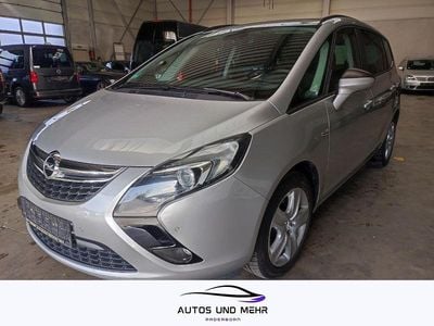 Usata Opel Zafira Tourer Edition 140 CV (102 kW) 2012 Argento Monovolume