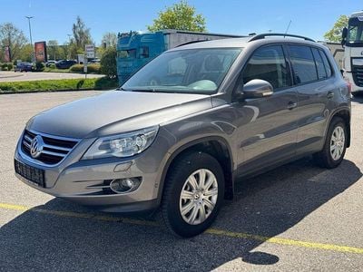 Gebraucht VW Tiguan Track & Field 140 PS (102 kW) 2009 Grau SUV