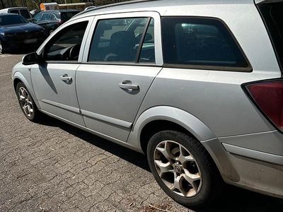 Gebraucht Opel Astra 105 PS (77 kW) 2006 Silber Kombi