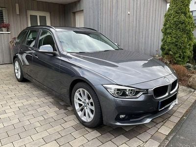 Gebraucht BMW 320 Comfort Edition 190 PS (139 kW) 2018 Grau Kombi