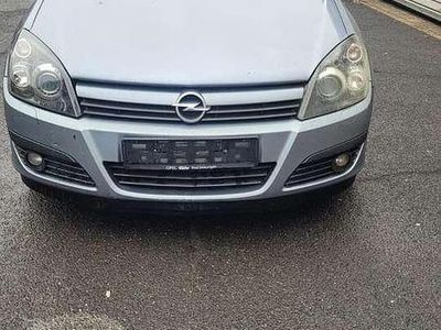 Gebraucht Opel Astra Sport 125 PS (91 kW) 2004 Lichtsilber m2 Kleinwagen